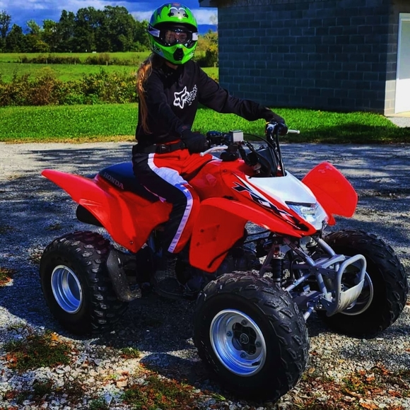 Meet your Posher, Amanda - Picture 15 of 15